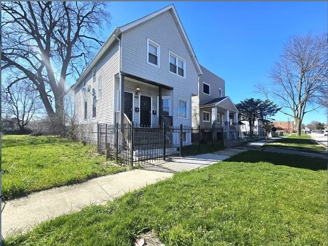 Building Photo - 12026 S Union Ave Unit 1