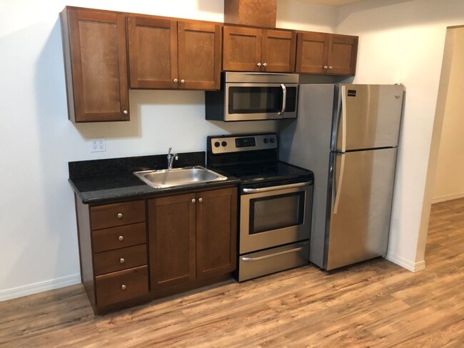 Photo - Louie Apartments