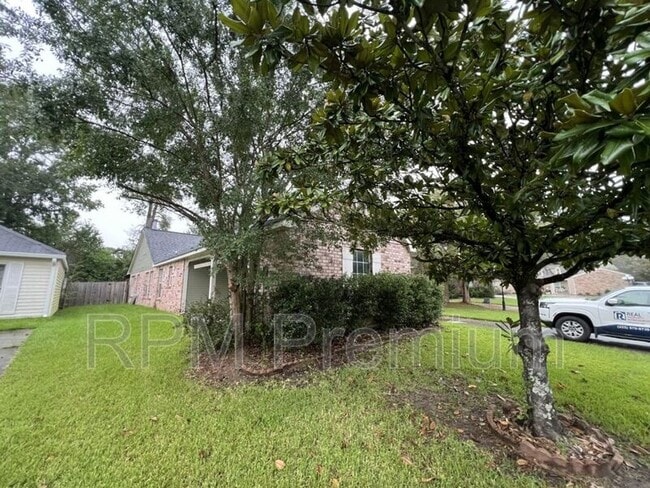 532 Fawn Lake Dr