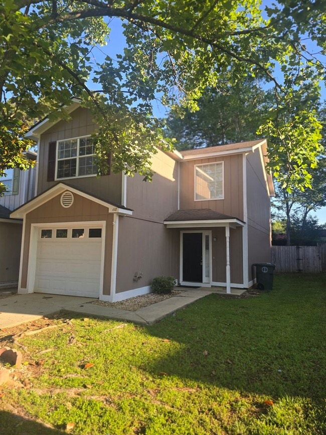 Building Photo - Foxhill Subdivision End Unit!!!