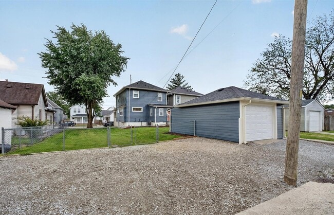 1622 English Ave