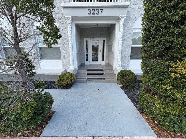 Photo - 3237 SW 4th St Apartment Unit 9