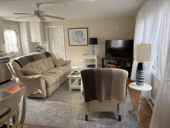 24 Lockwood Dr Unit 24 Lockwood Dr