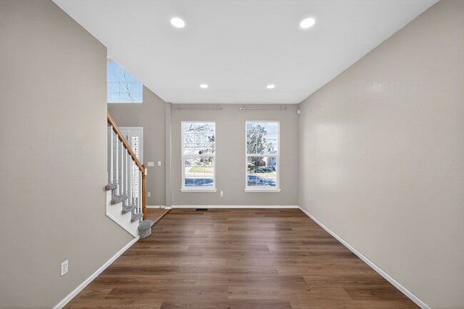 Photo - 5466 S Tibet St