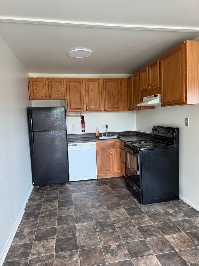Building Photo - 1001 White Oak Rd Unit E31 Rental