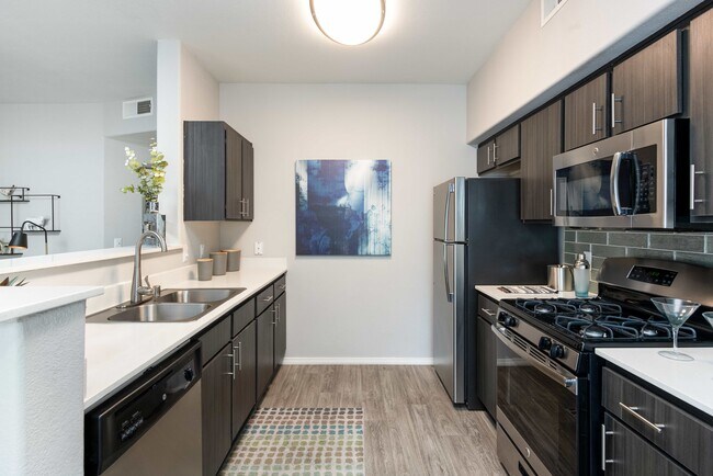 Ventana Canyon Apartments