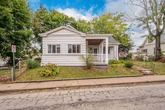 Photo - Stunning 2 bedroom home in Whitaker available January 15!