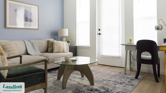 Photo - 650 N Main St Unidad 220