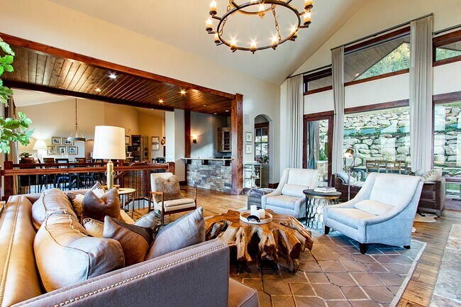 Photo - 5440 Cove Hollow Ln