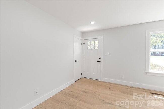 Photo - 1315 Vickie Ln