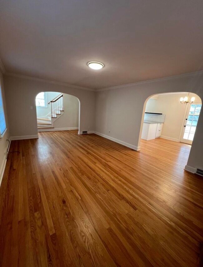 Photo - 403 Wesley St