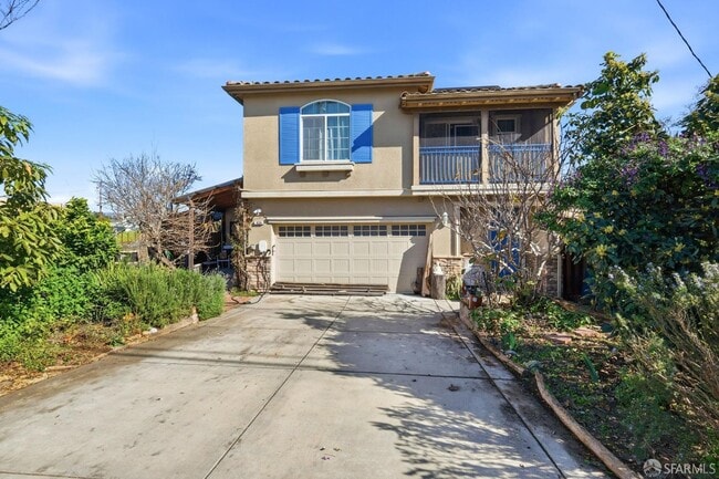 Photo - 820 Almar Ave