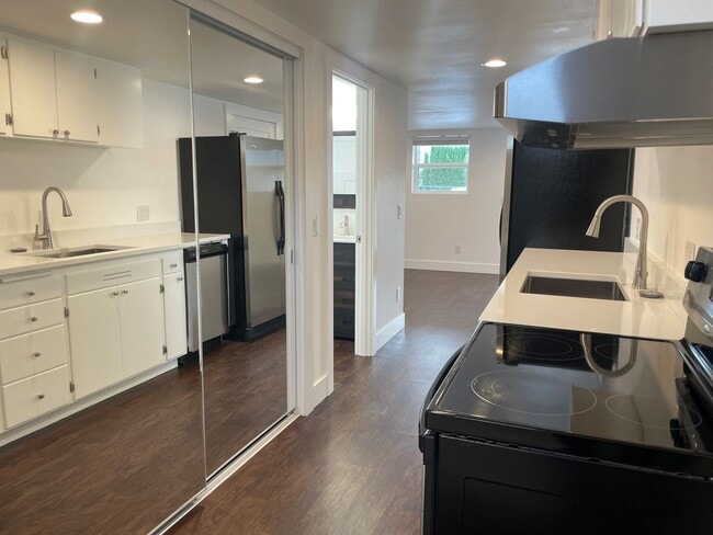 Photo - Now renting Brand new 1 bedroom 1.5 bathroom Executive Townhome