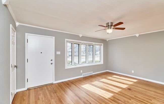 Photo - 255 Florisota Dr