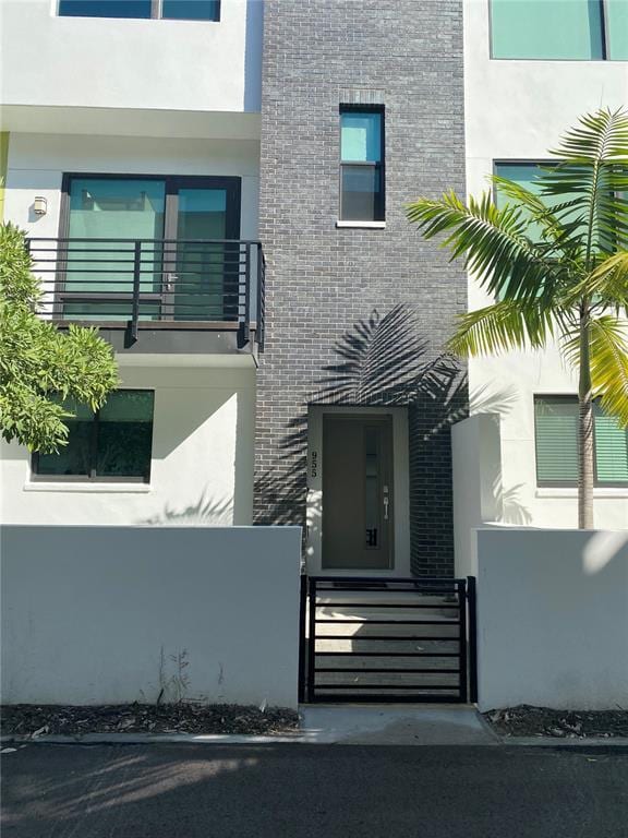 Photo - 955 Arlington Ave N Townhome