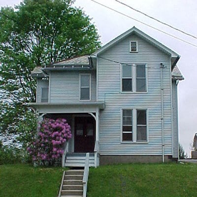 Welcome to 512 S. Center St. - 512 S Center St Unit Fl. 1