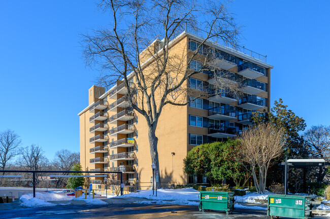 2030 N Adams St - Circle Condominiums