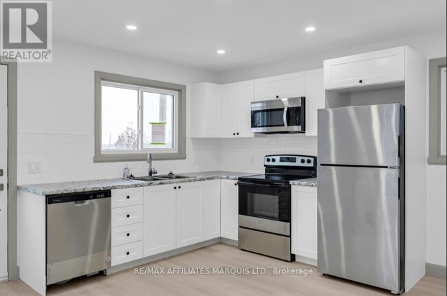 Photo - 814 Alice St