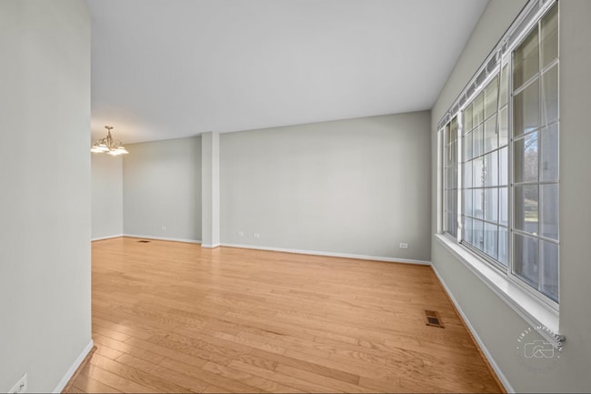 Photo - 628 Lincoln Station Dr