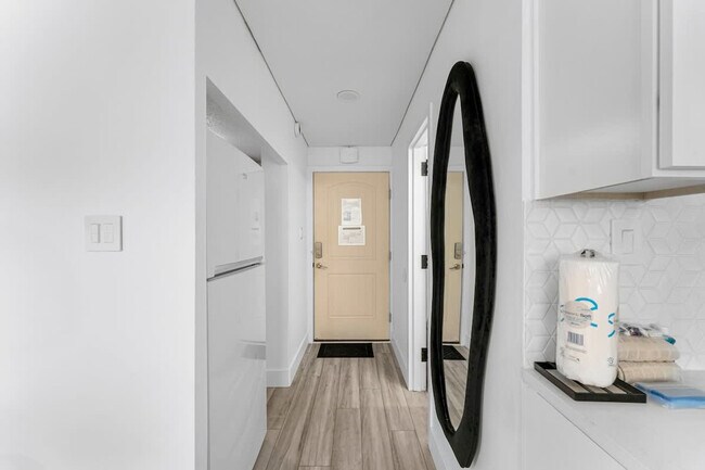 Photo - 8817 S Thomas Dr Unidad FL8-ID1355014P