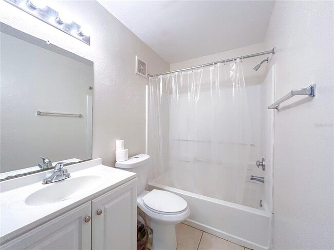 Photo - 4000 SW 23rd St Unit 3-107