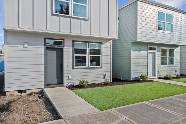 Building Photo - Move In Special- Up to 3 Months Free !! Ne... Rental
