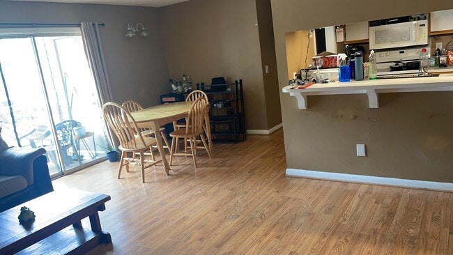 Photo - 220 Elm St Unit 200