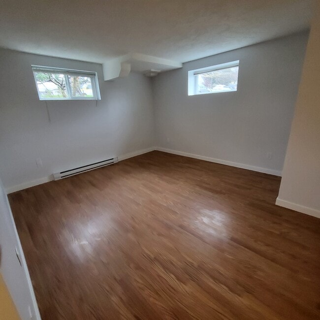 Photo - 2945 Quadra St Unit 1