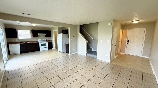 Photo - SOUTH EAST/FRANKLIN TWP 4 BR/2.5 BA LIKE NEW 2-STORY HOME AVAILABLE NOW!
