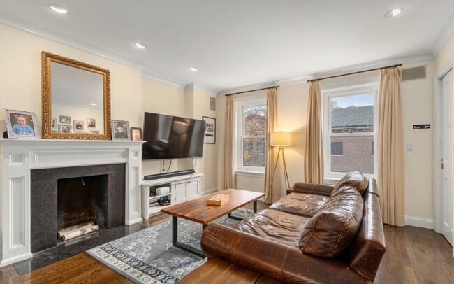 Photo - 123 Charles St Unit 3C