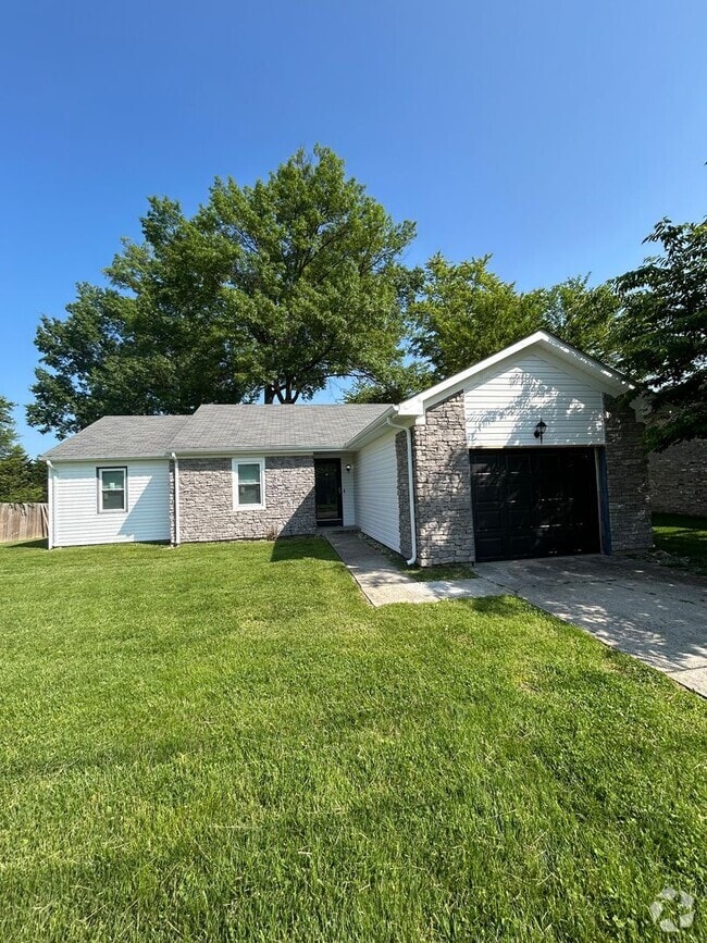 Building Photo - 4803 E Indian Trail Rental