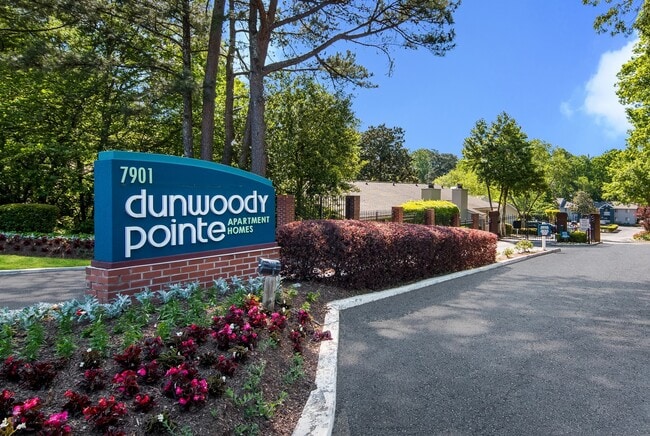 Dunwoody Pointe