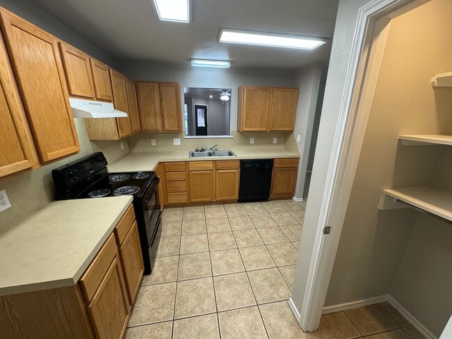 Photo - 534 N Brentwood Ave