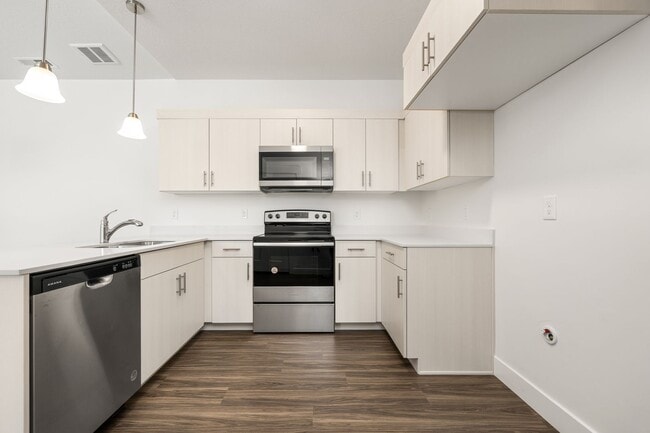 Photo - Lar-13714 S Hanley Ln #HH303 Riverton, UT 84096 Unit 1