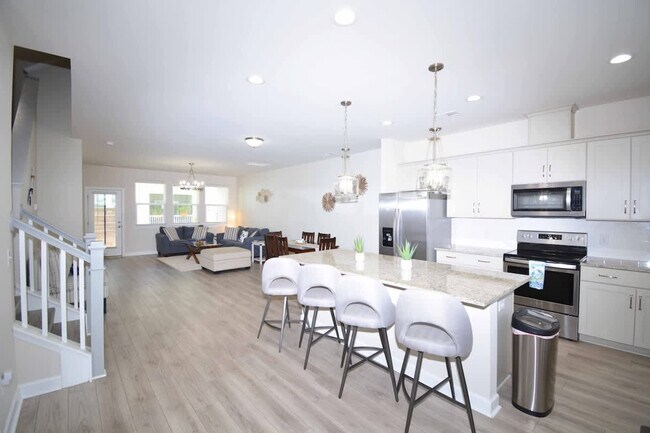 596 McLernon Trce Unit SI ID1541208P