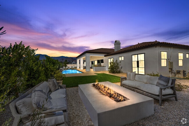 Building Photo - 49636 Constitution Dr Rental