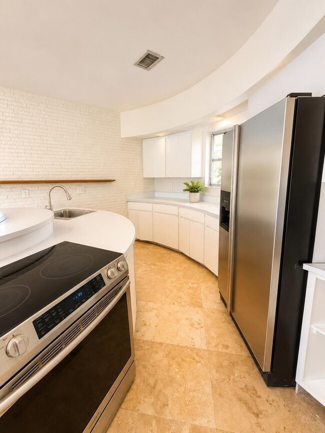 Photo - 461 SW 54th Ave