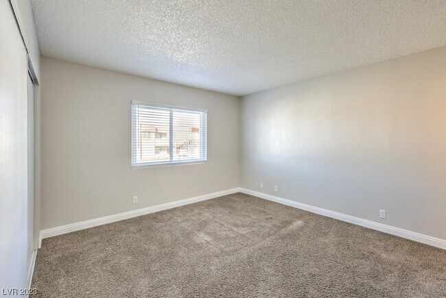 Photo - 6951 Issac Ave