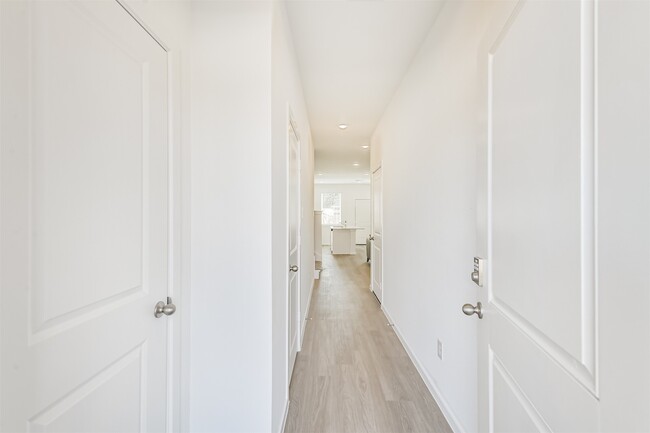 Photo - 819 Sweet Jubilee Ln