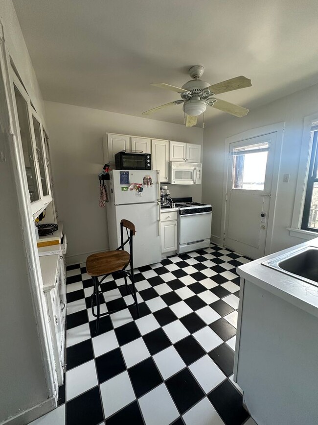 Photo - 2523 E Webster Pl