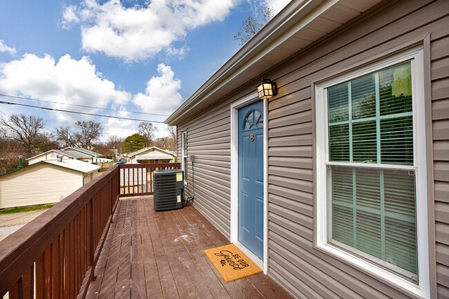 Photo - 505 Ward Ave NE Unit Apartment B