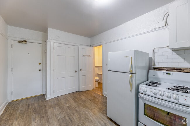 Bachelor - Living Room - Bold Street Apartments