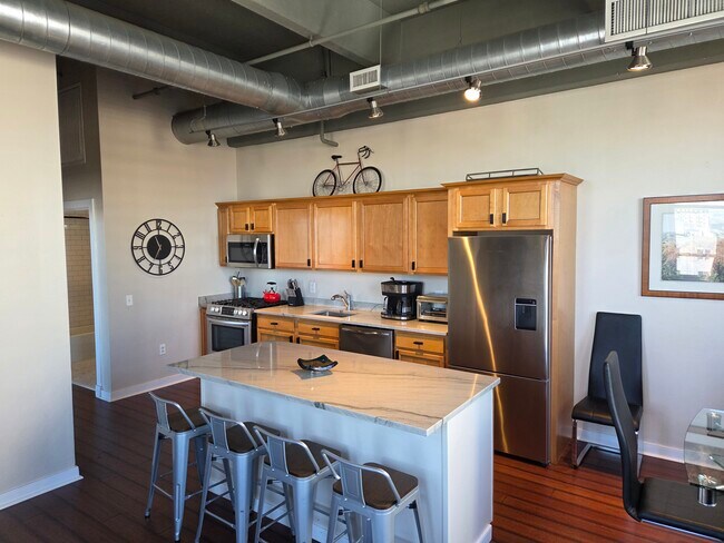 Building Photo - 511 N Broad St Unit 901