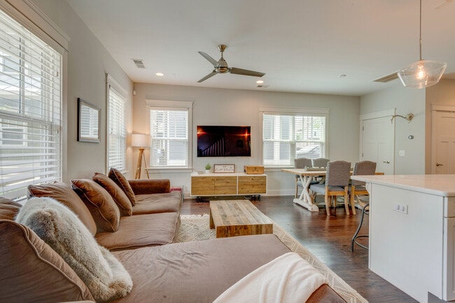 Photo - 710 Buchanan St Unit 8