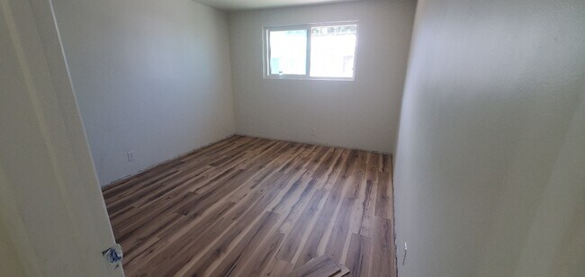 1345 W 163rd St Unit B
