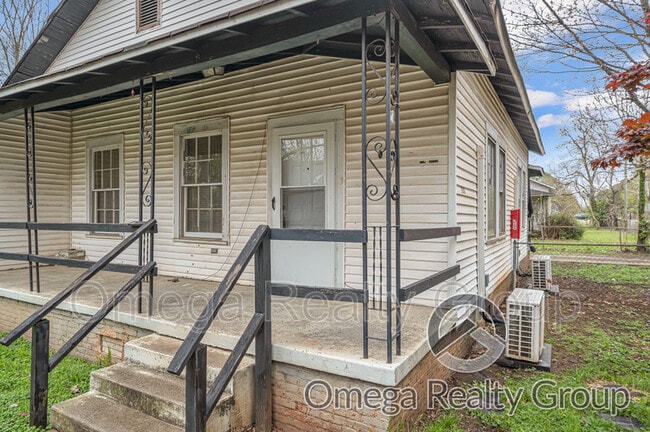 Photo - 3210 Clopton St SW