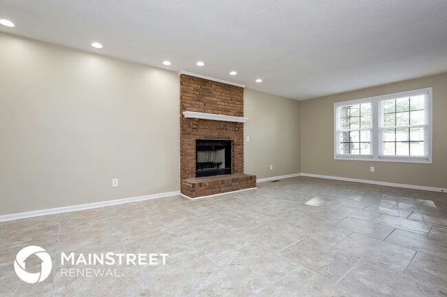 Photo - 496 Anna Dr