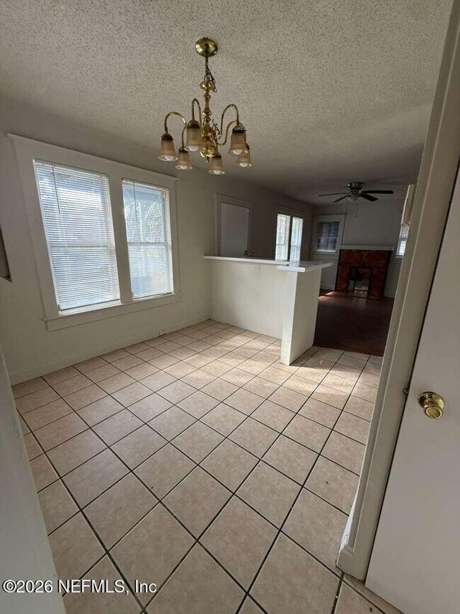 Photo - 4067 Gilmore St