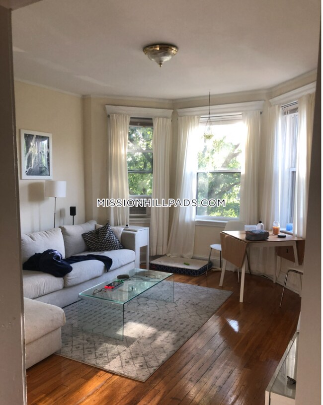 Photo - 360 Riverway Apartment Unit 17