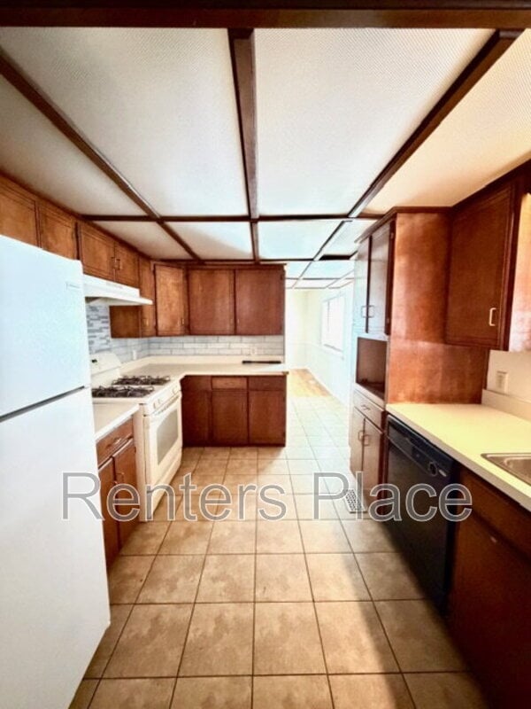 Photo - 3548 E King Pl